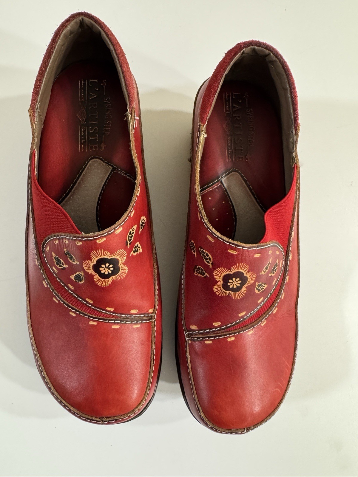 Spring Step L’Artiste Burbank Clogs Red Embossed Leather Women’s Sz 38