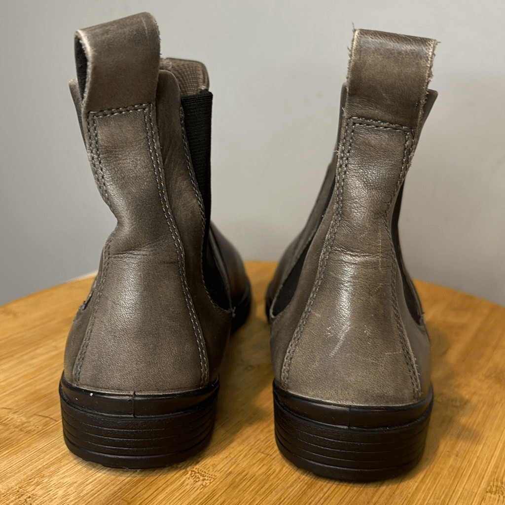 Ecco Women’s Touch 15 Danish Design Leather Chelsea Boots Gray/Black Size 4-4.5