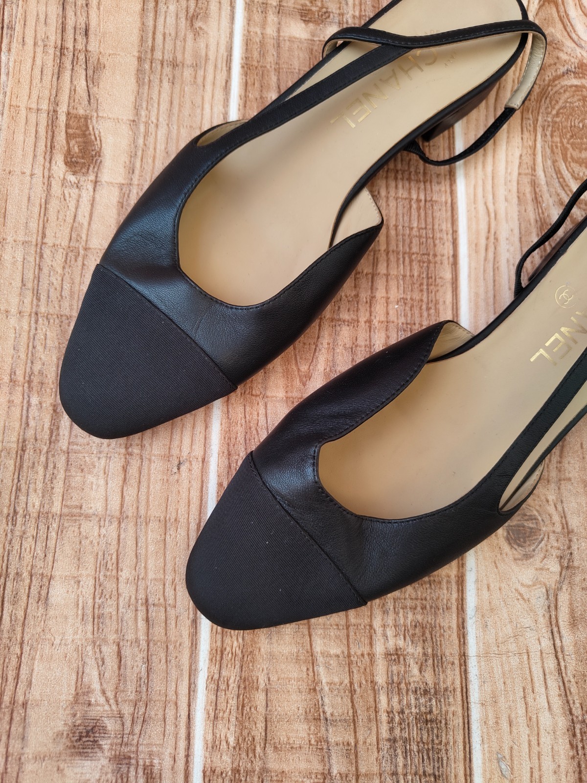CHANEL Slingback Grosgrain CC Cap-toe Black Leather Flats EU 40 US 9.5