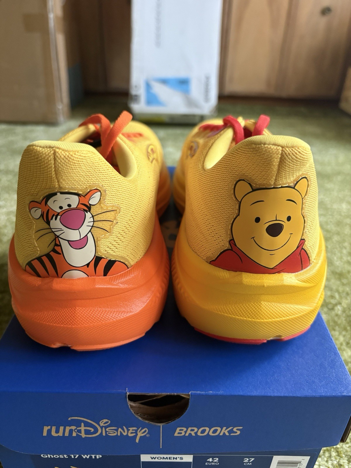 Brooks x Disney Winnie The Pooh Ghost 17 WTP – Size 7.5 Women – Normal Width