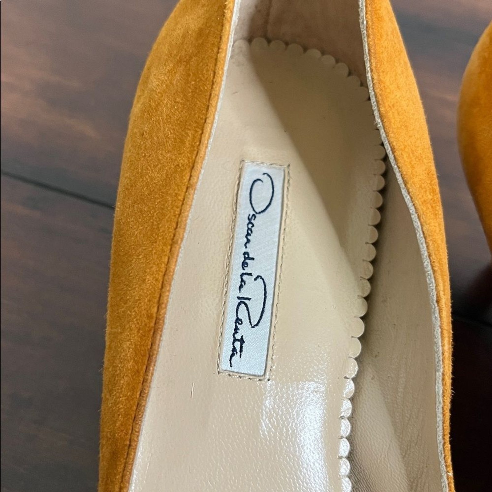 Oscar de la Renta Women’s Rust Orange Suede Heels Beaded size 38.5 New