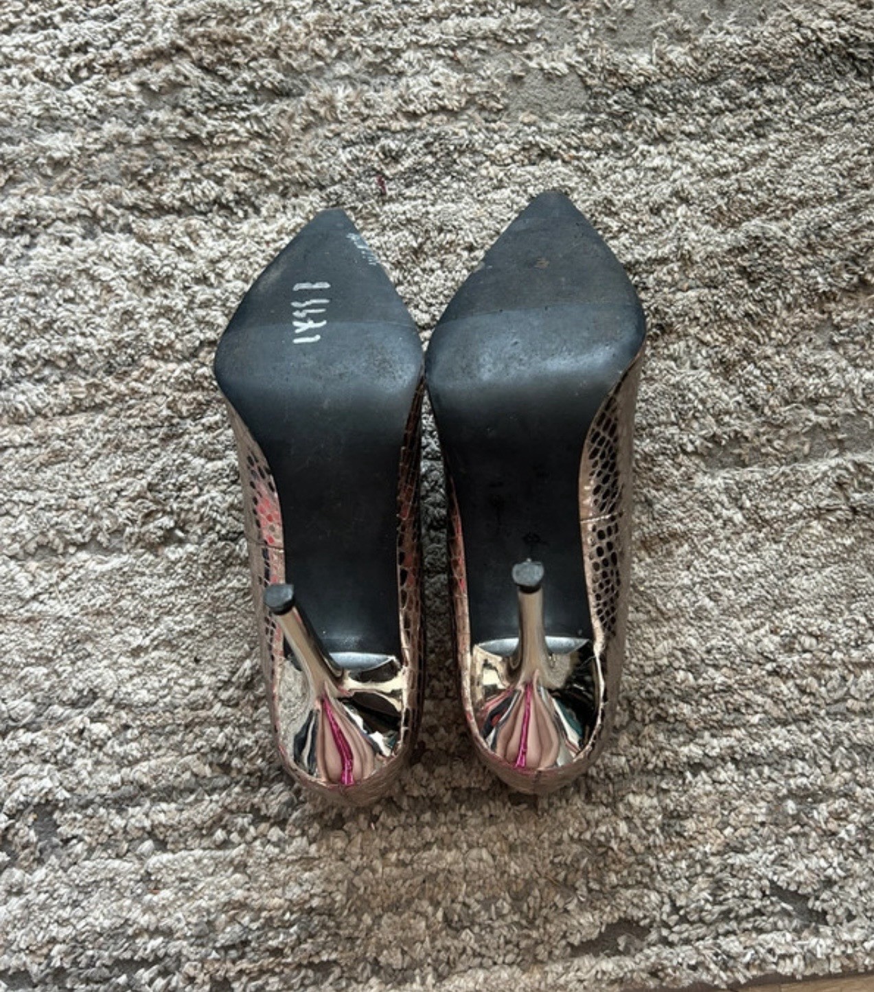 Delicious Silver Leather Pointed Toe Pumps Stiletto Croc Embossed US 9