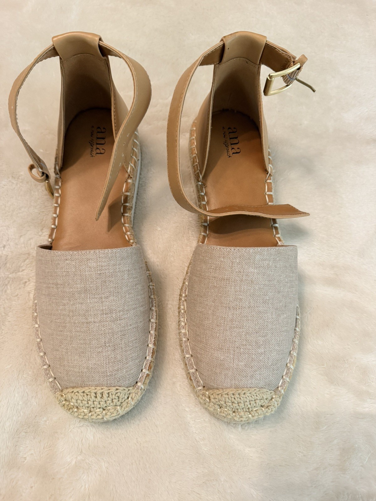a.n.a Women’s Sandals, Wedge Heel Size 9, Natural Linen. Buckle. NEW Fast Ship!