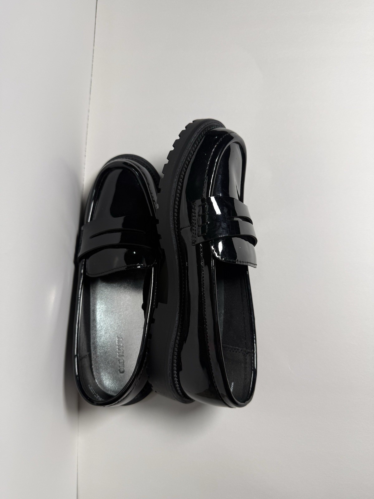 Old Navy kids Black Patent Leather Loafer Flats Slip On Comfort US Size 2