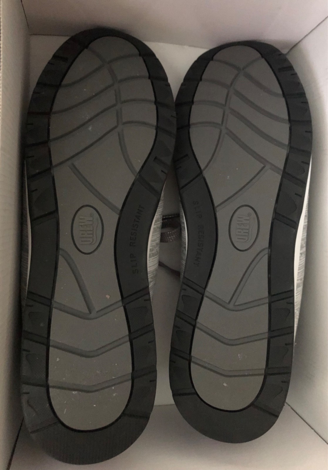 Drew Galaxy Athletic Shoes Grey and White. . New in Box Womens 13 W