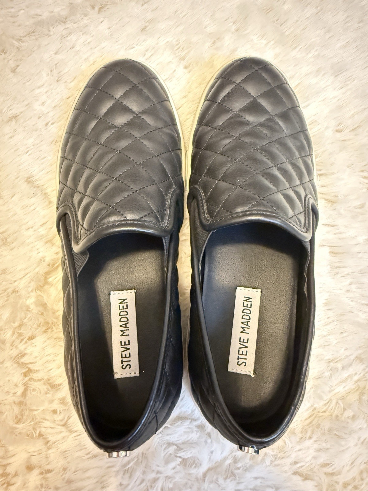 Steve Madden 8.5 Black Women’s Leather Quilted Slip on Loafers Shoes