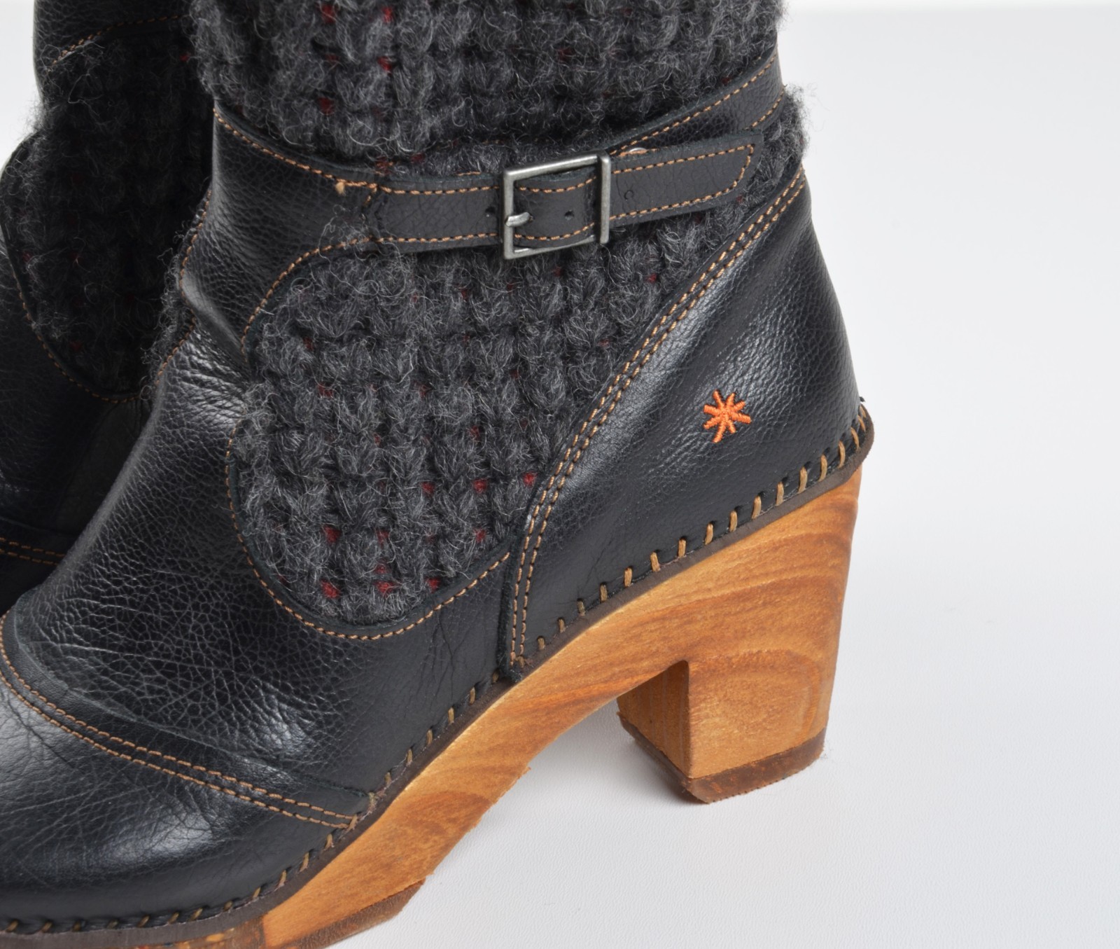 The Art Company Y2K Grunge Knit Leather Clog Wooden Heel Boots Size 39