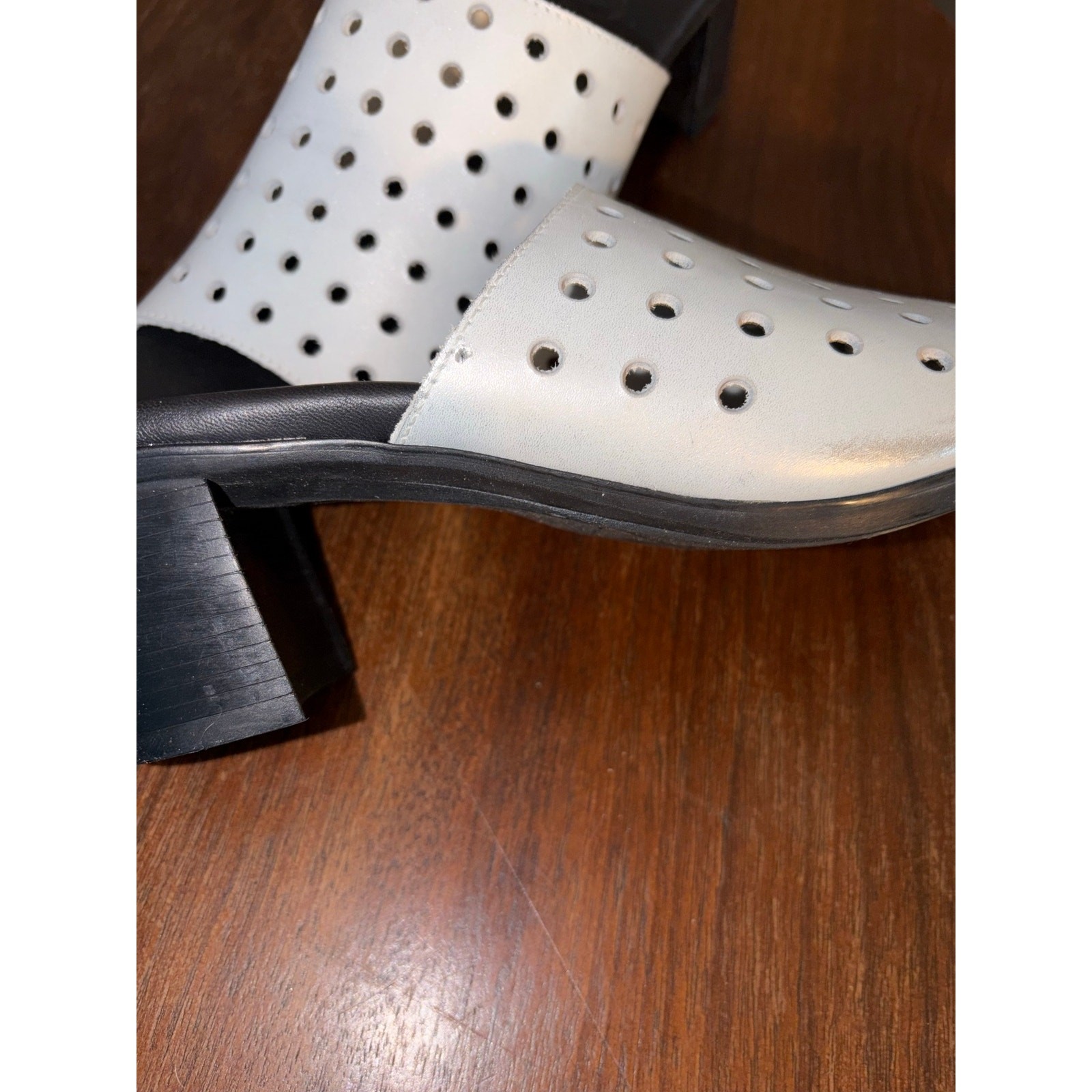 Munro Pearl White Perforated Open Toe Slip On Heels 2.5” Comfort Shoe Resort