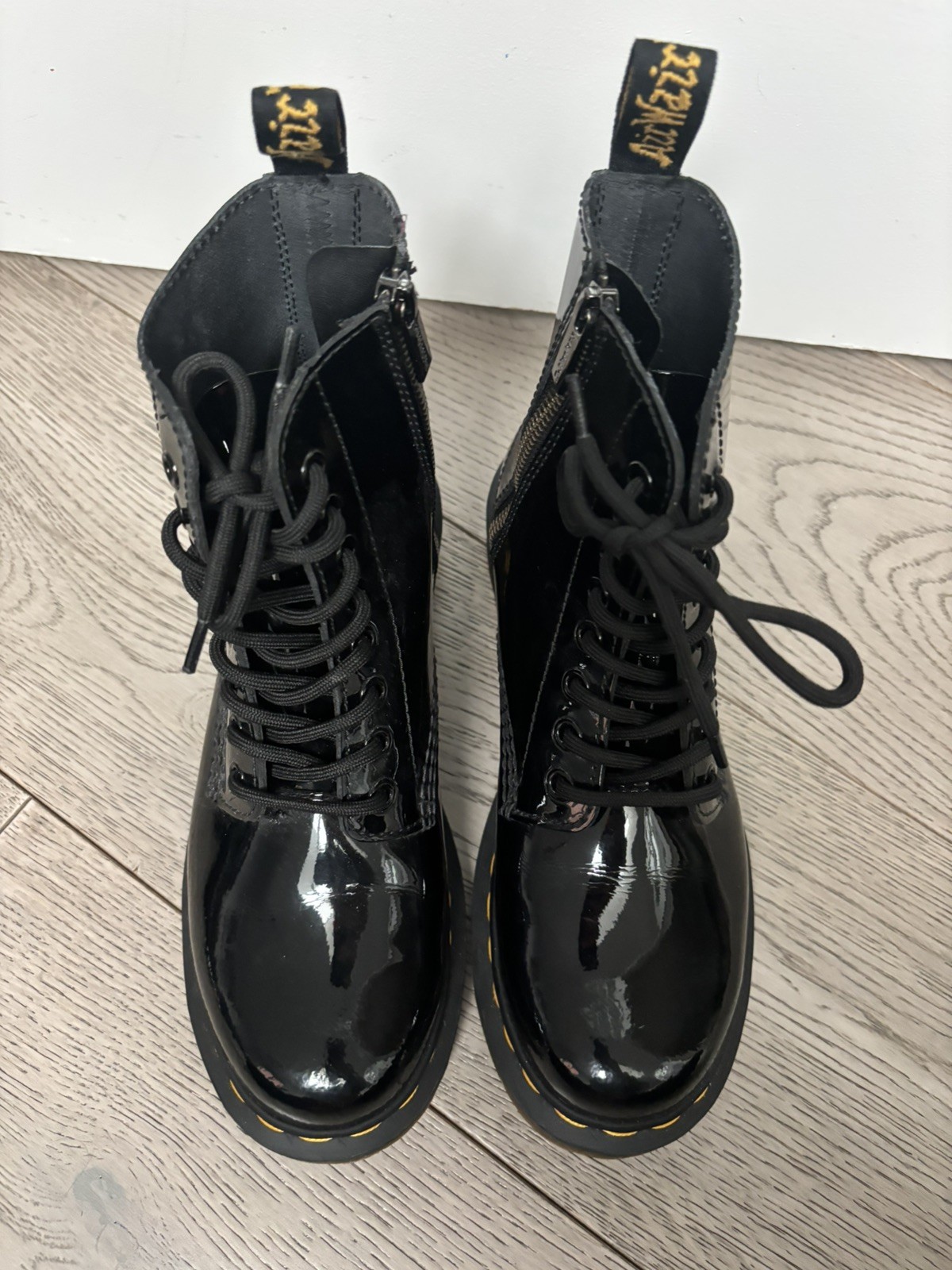 Dr. Martens 1460 Black Patent Leather Boots Women’s US 7 NWOB Shiny Classic Docs