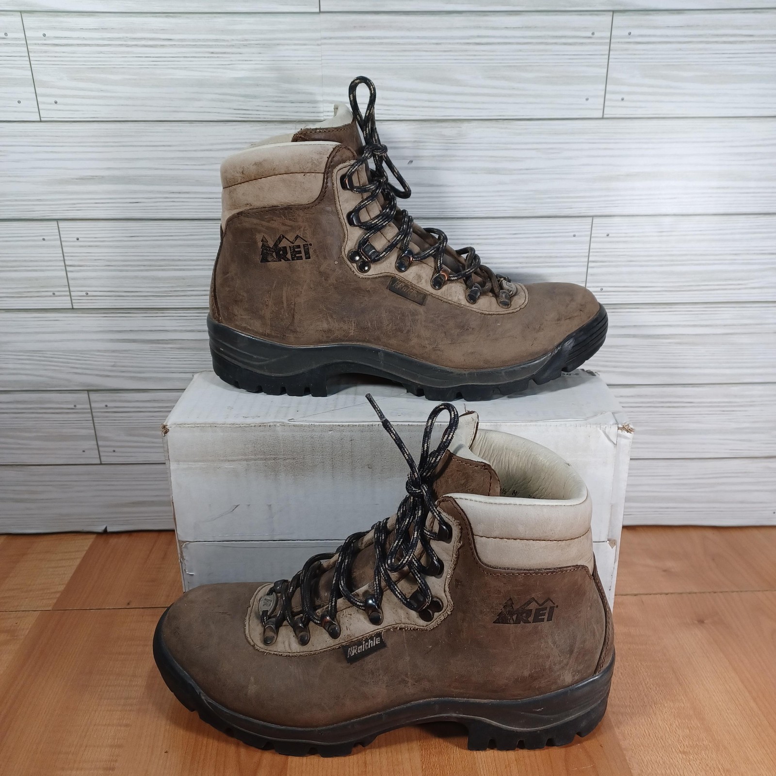 Vintage Raichle REI Boots Womens 9.5 M Distressed Mountaineering Made Hungary