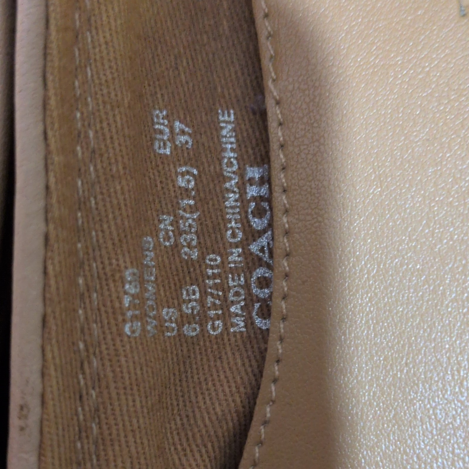 Coach Women’s Beige Leather Cap Toe Logo Ballet Flats Slip-On 6.5