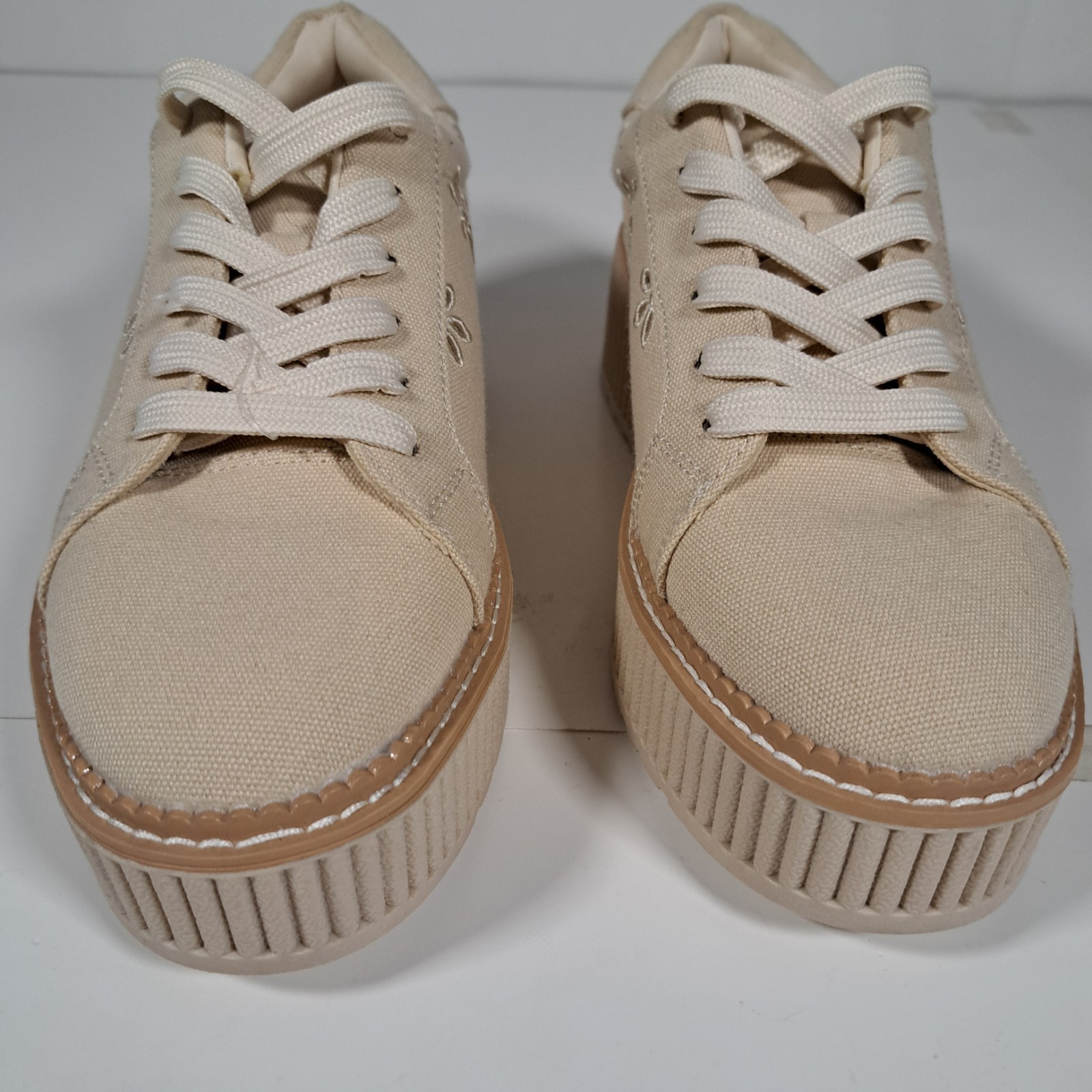 Dolce Vita Brin Eyelet Platform Seaker Cream Size 8