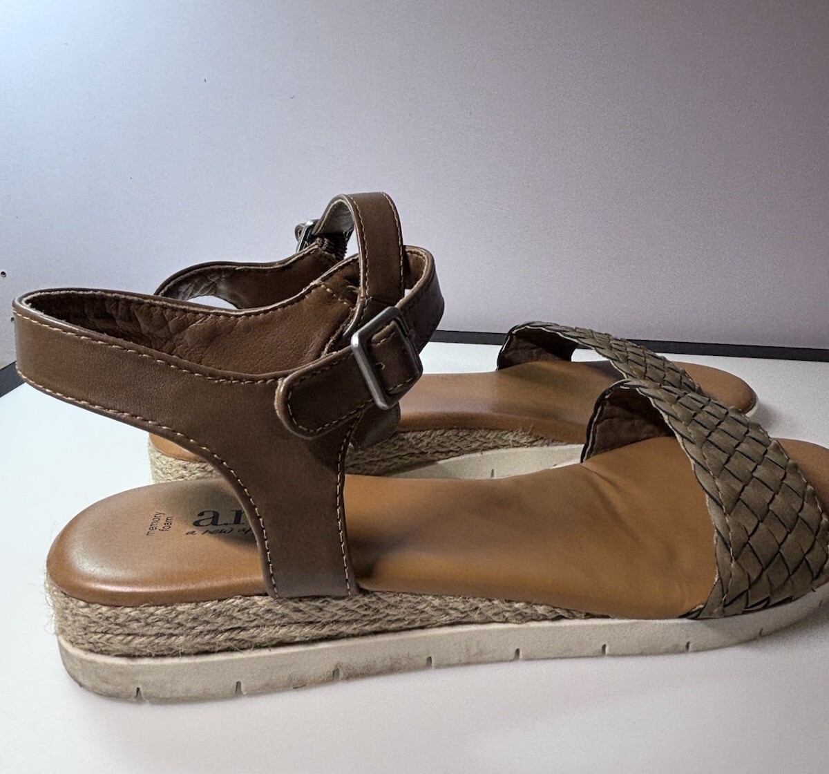 ANA Beige Size 9 Memory Foam Sandals