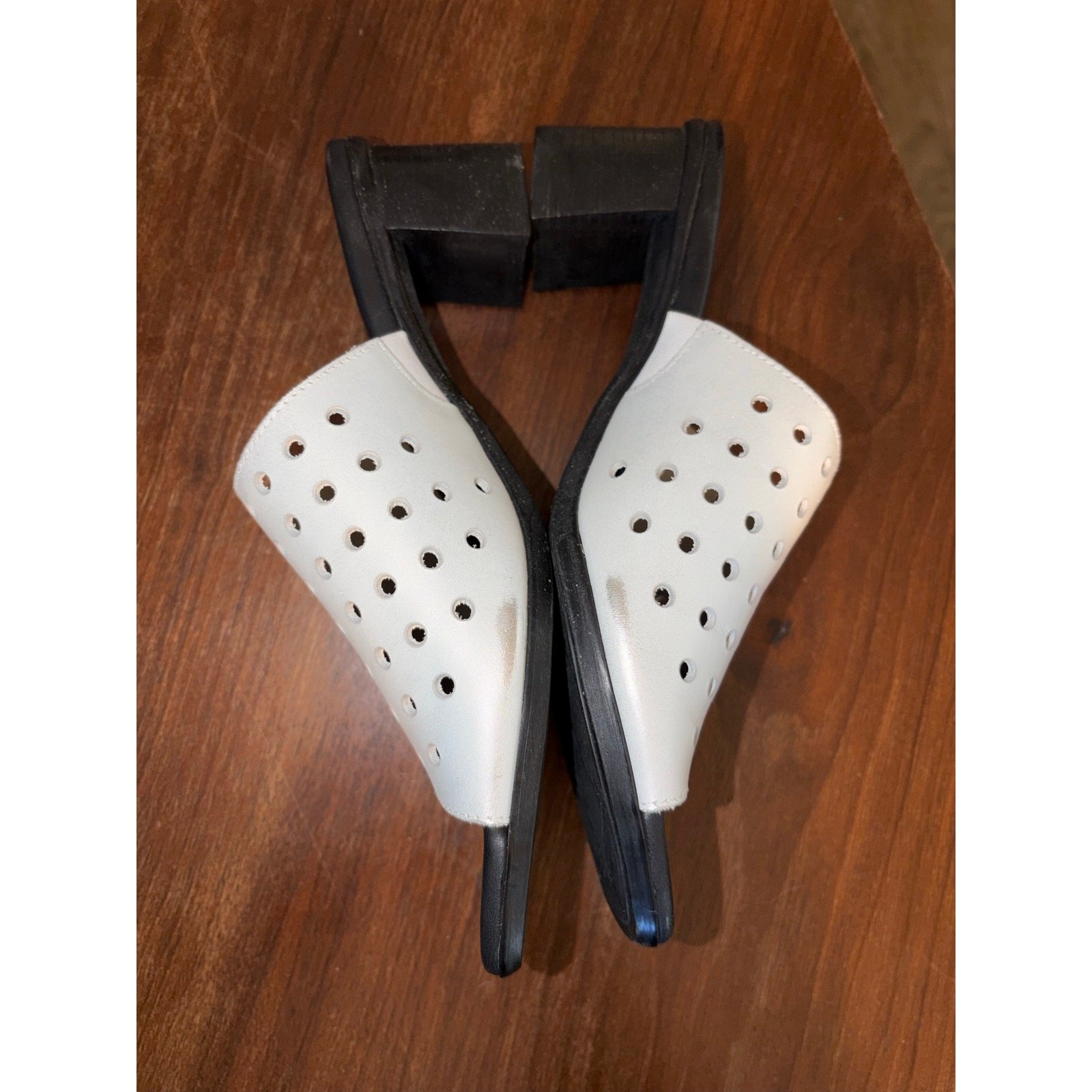 Munro Pearl White Perforated Open Toe Slip On Heels 2.5” Comfort Shoe Resort