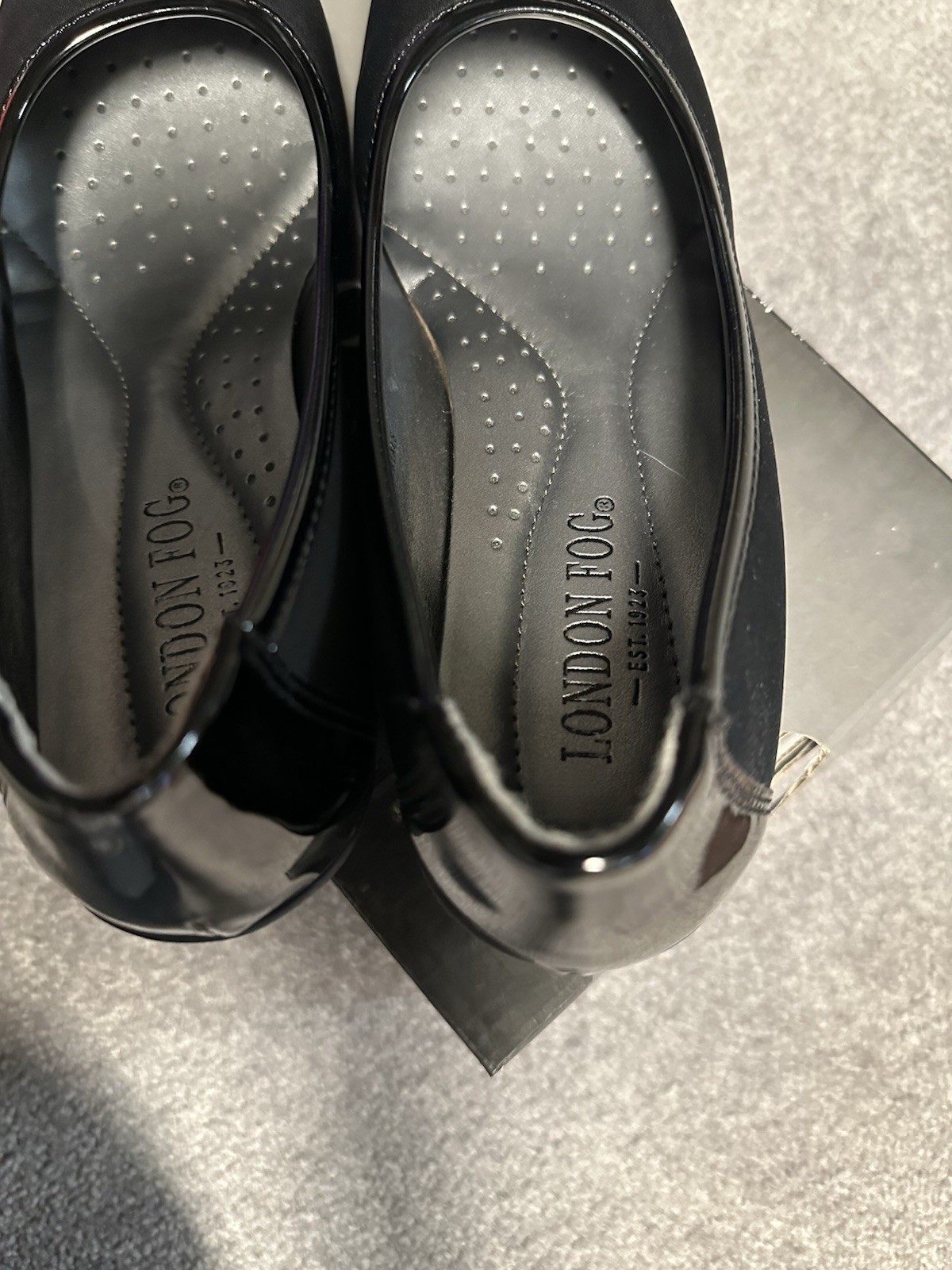 London Fog Women’s Size 7 Black Wedge Pumps Patent Trim Slip-On Round Toe