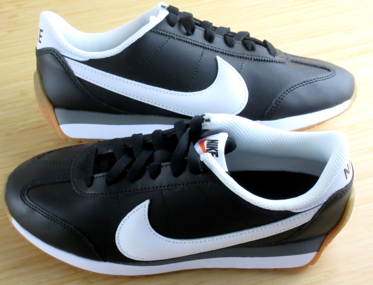 Nike Women’s Pacific Leather Retro Black White Gum Lifestyle Shoes Size 9 NIB