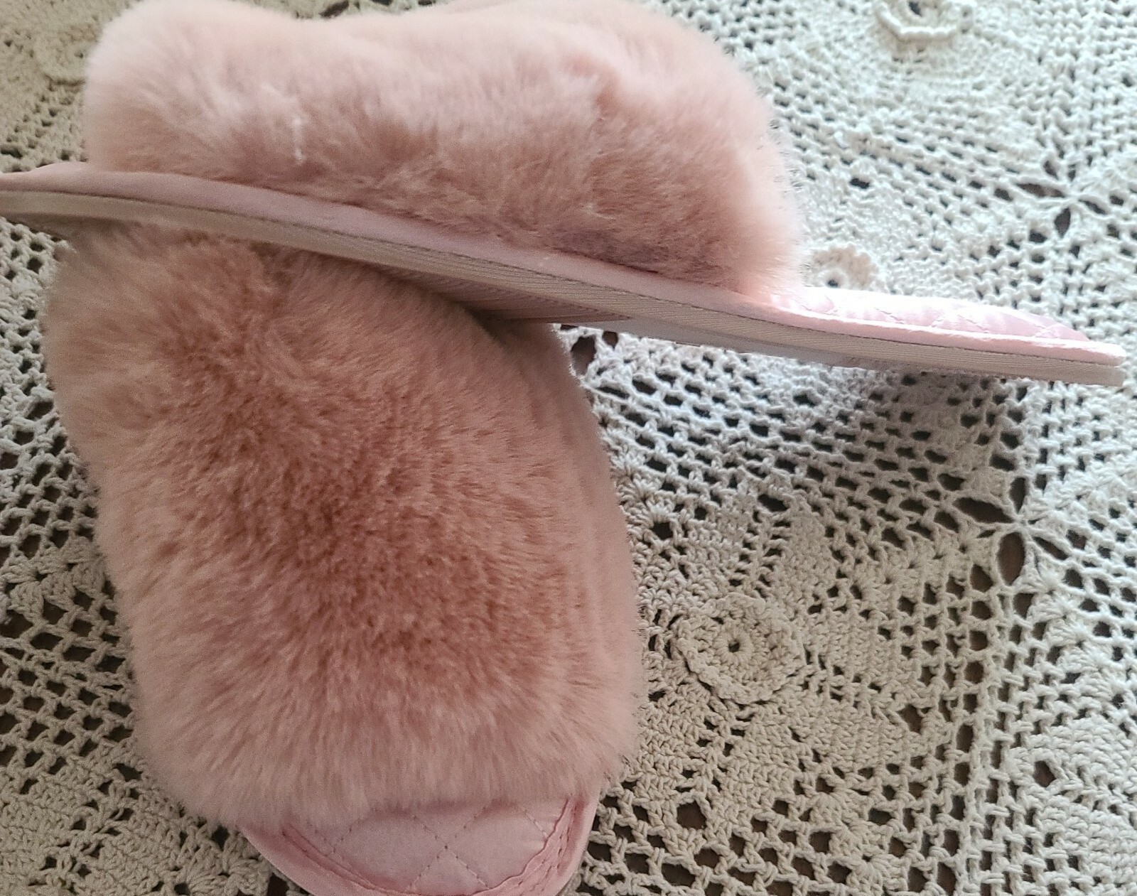 ASOS ~ Pink ~ Soft ~ Furry ~ Quilted ~ Slide-On Slippers ~ Size Large (9/10)