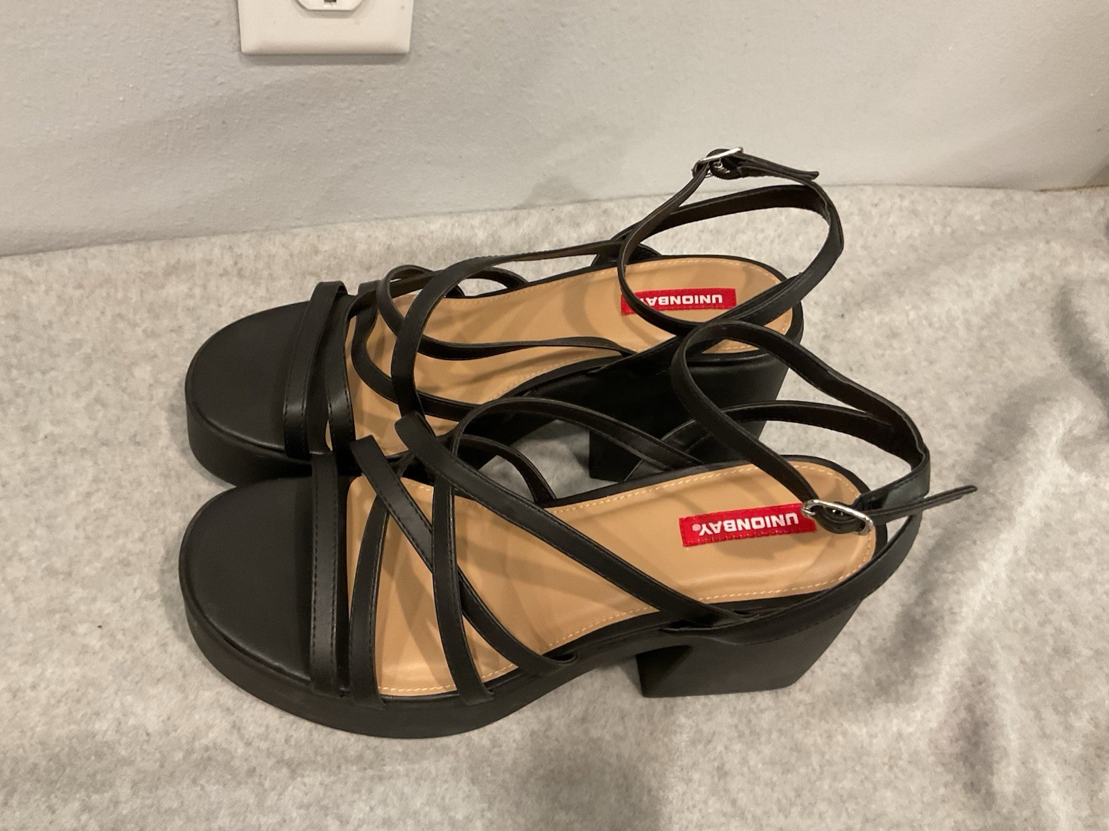 Vintage LN Y2k UnionBay Platform Chunky Black Strappy Sandals Shoes 11 Goth