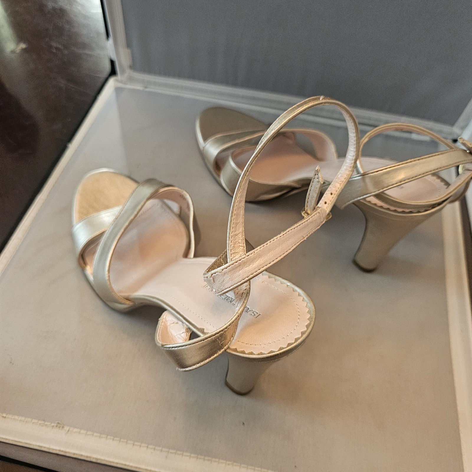 ISAAC MIZRAHI for Target Size 12 Erin Leather Outsole Man Made Upper Made China