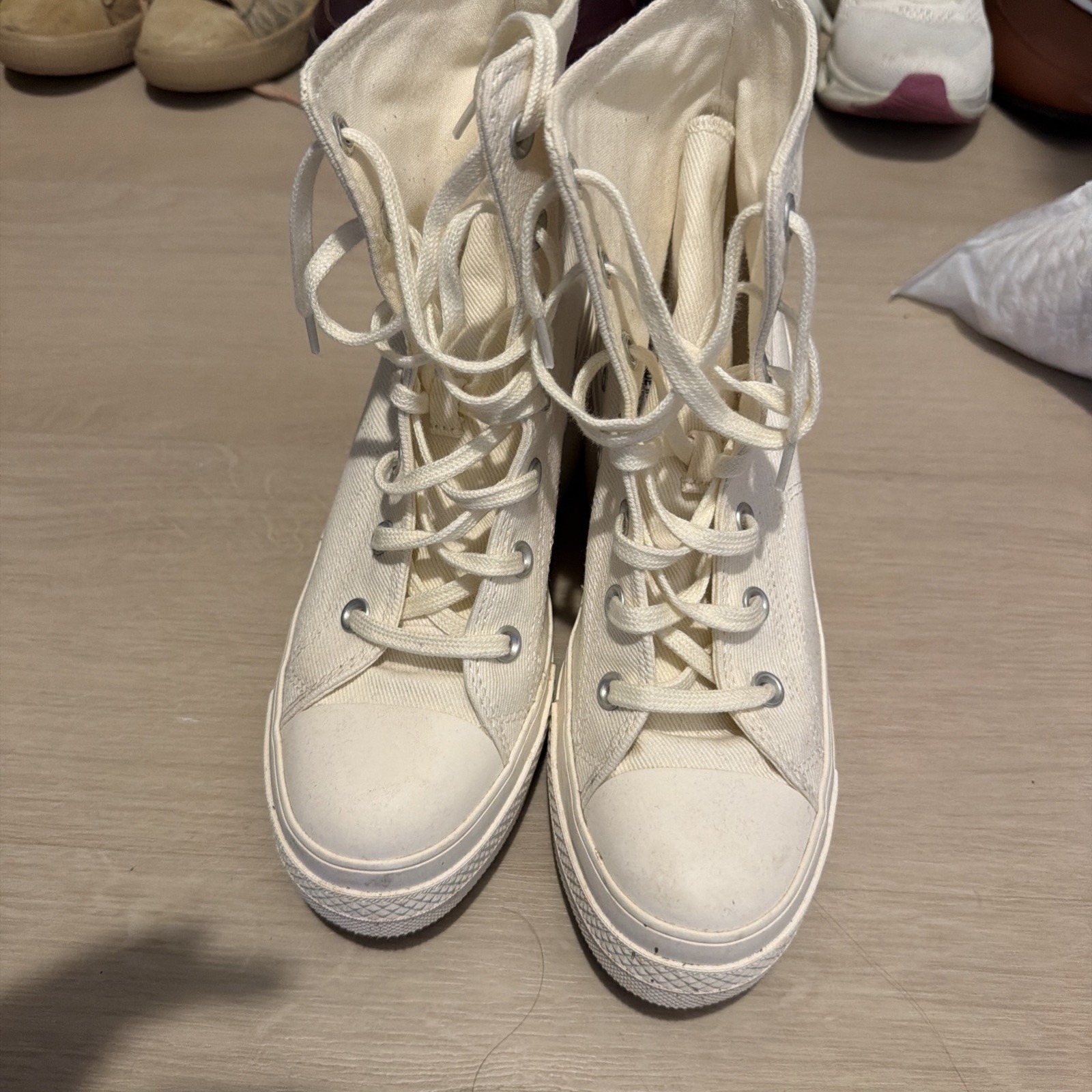 Size 7.5 – Converse Chuck Taylor All Star Modern Lift Platform High heel Cream