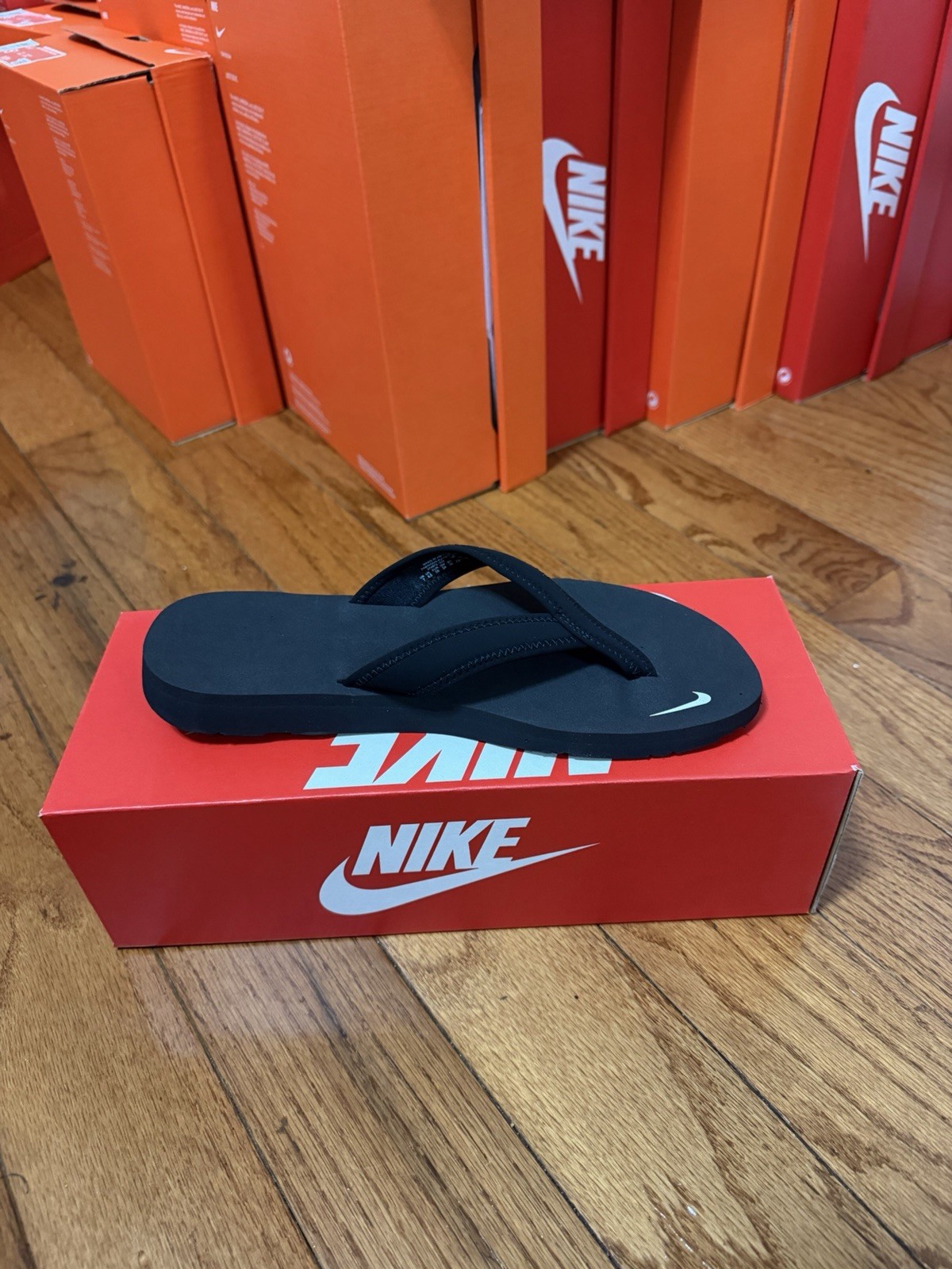 WMNS Nike Celso Girl Thong Flip Flop Sandal Black White SIZE 5 314870 011 BNIB