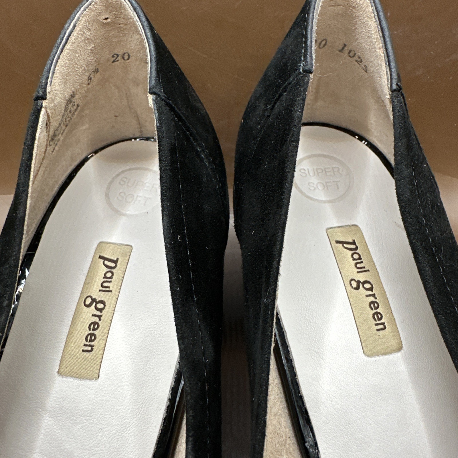 PAUL GREEN BLACK SUEDE PUMP AUSTRIA SZ 5 1/2 US SZ 8 EXCELLENT CONDITION