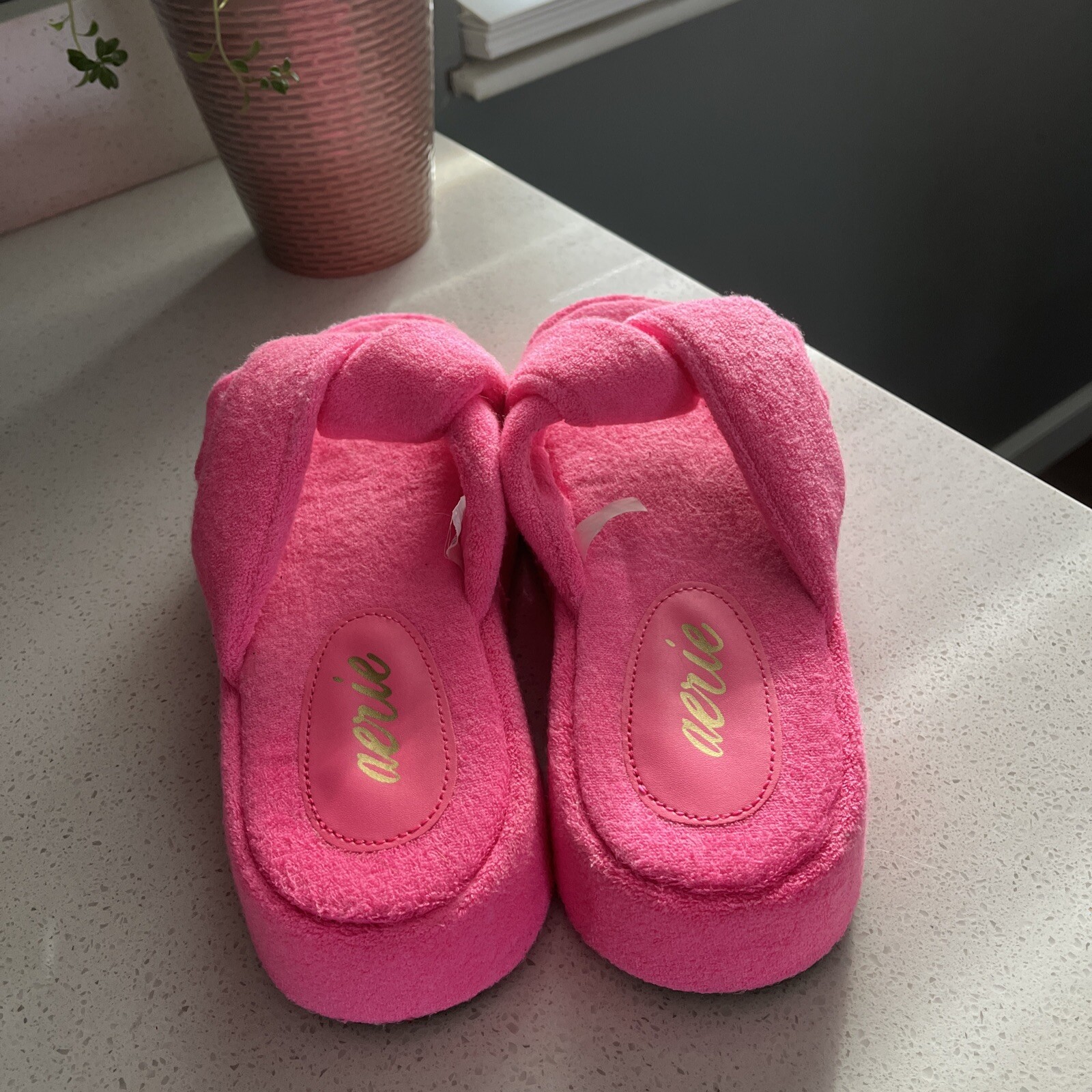 Aerie Platform Slide Slip-On Sandals Womens 7 Pink Terry Twist Strap Slippers
