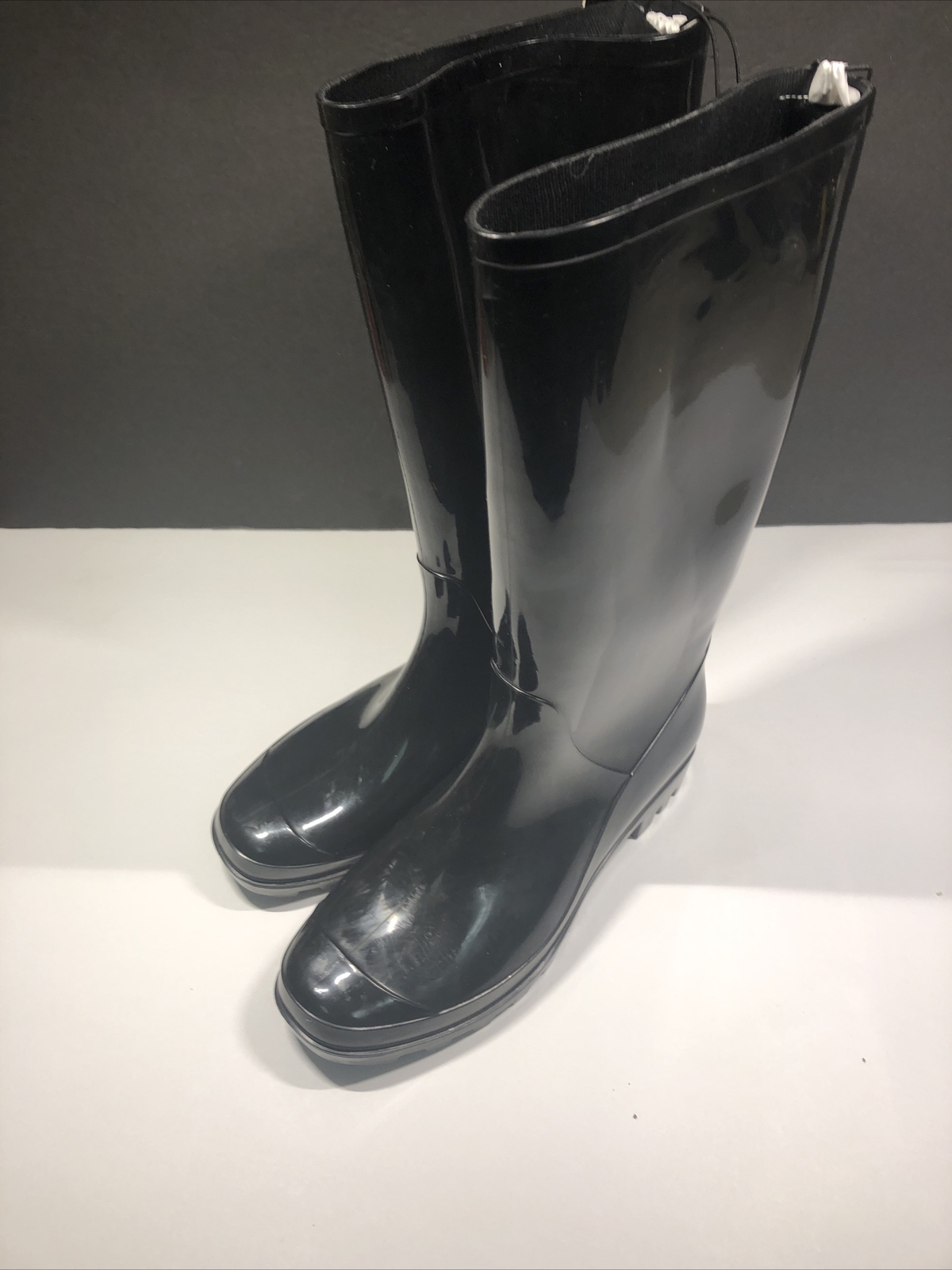 Via Rosa Women’s Basic Rain Boot Black Size 7 NWT