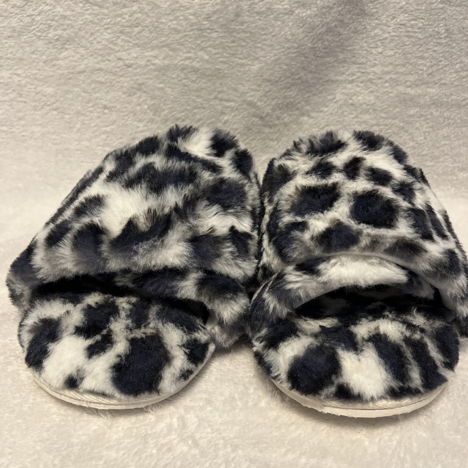 Aerie Leopard Print Fuzzy Crossover Slides Slippers Size 9