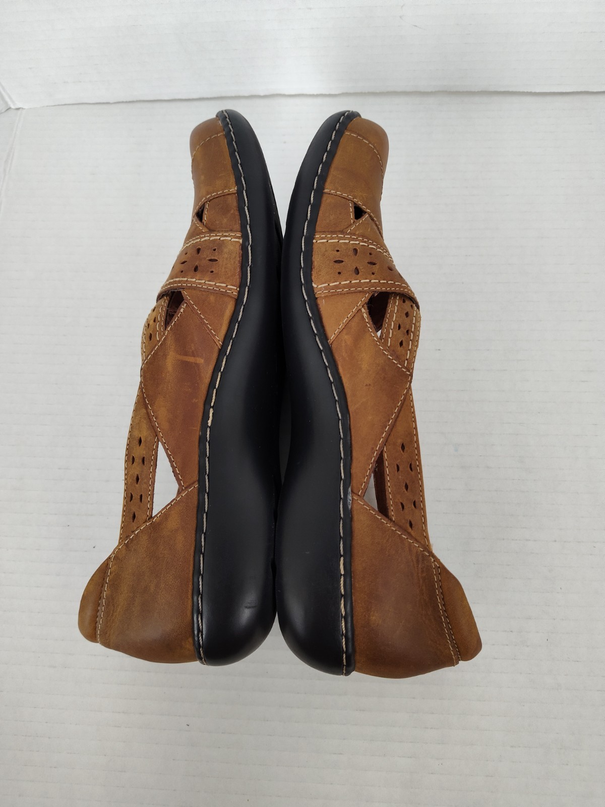 Clarks Womens Size 10N Ashland Leather Slip-On Casual Shoes Brown