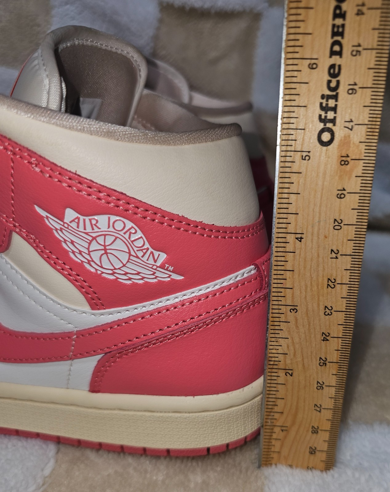 Size 7 – Air Jordan 1 Mid Guava Ice W