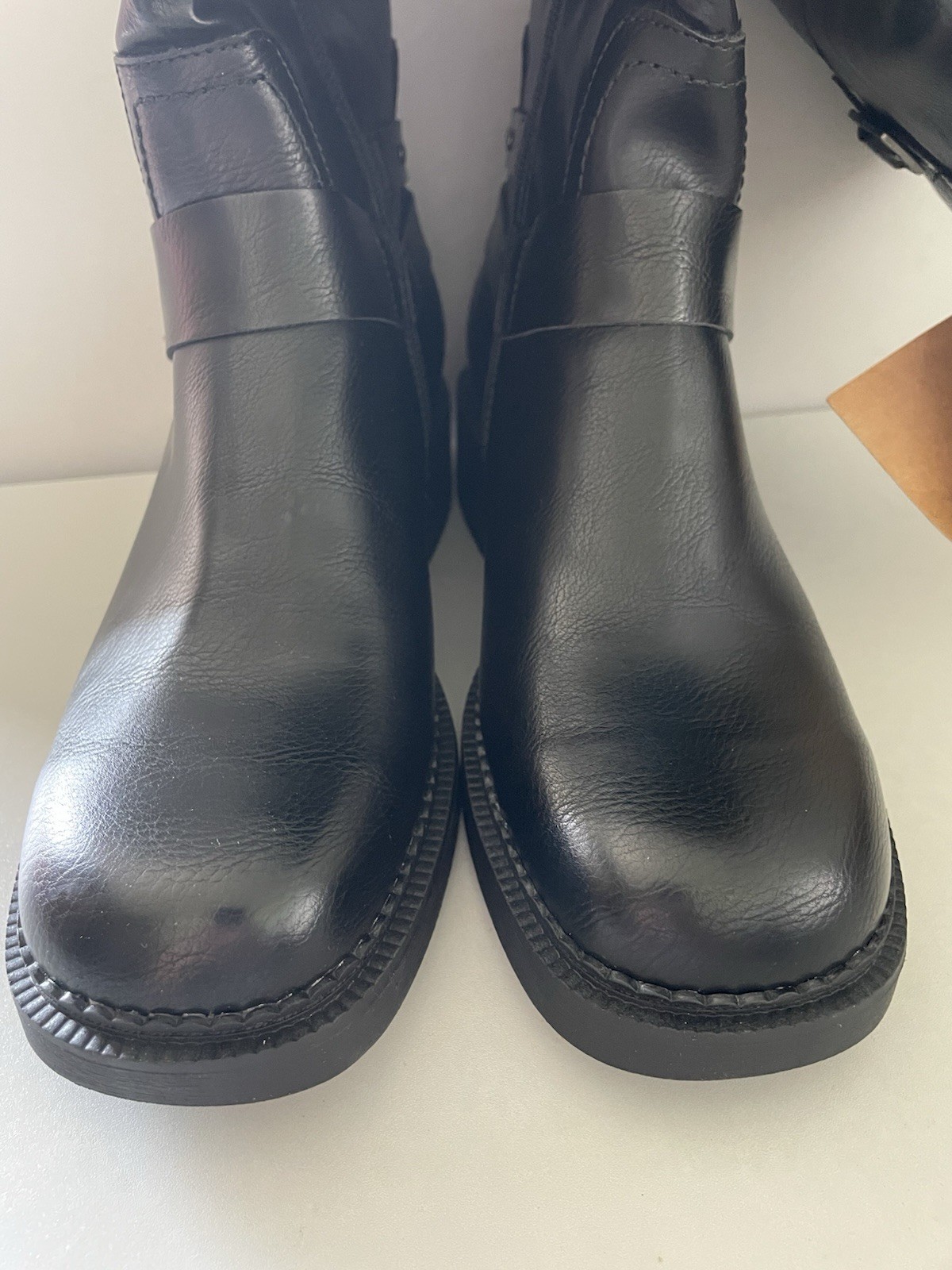 NWT Womens FRYE & CO. Maeve Stacked Heel Motorcycle Boots in Black