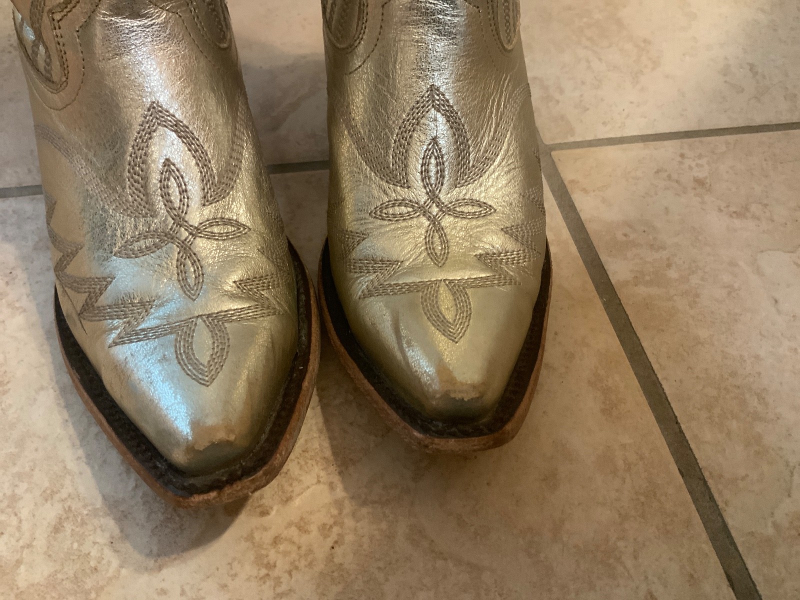 7.5 Junk Gypsy Women’s Nighthawk Champagne metallic Snip Toe Western Boots