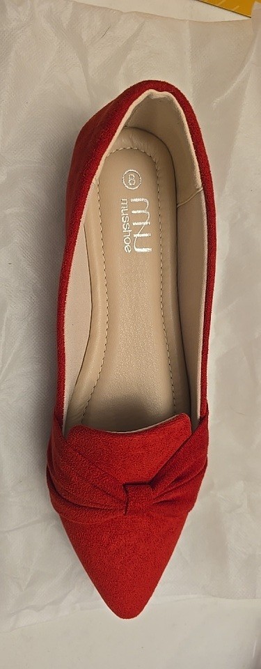 12663 NEW Musshoe Flats Women Comfortable Flats Pointed Toe Red Suede Size 8