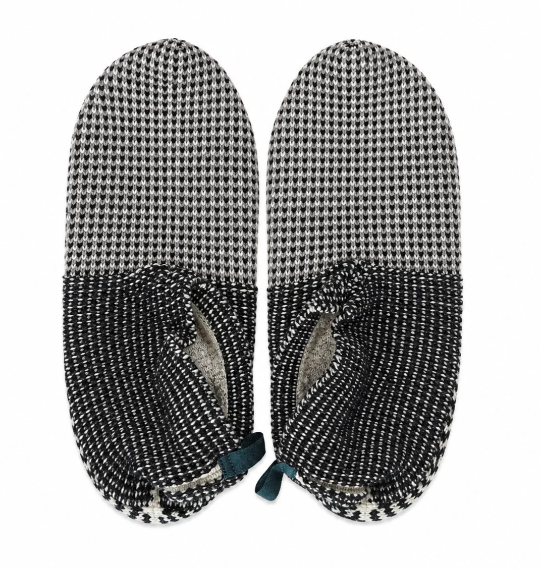Bombas – Gripper Sherpa Lined Slippers – House Shoes Socks – Black/White – Large