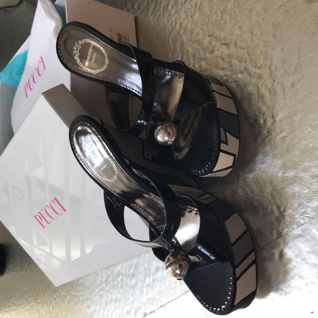 Emilio Pucci Sandals stylish design with a distinctive resort-luxury aesthetic