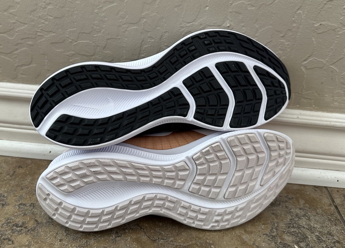 Nike Downshifter 11 Mismatch Multicolors Women’s Size 8 SALE SAMPLE