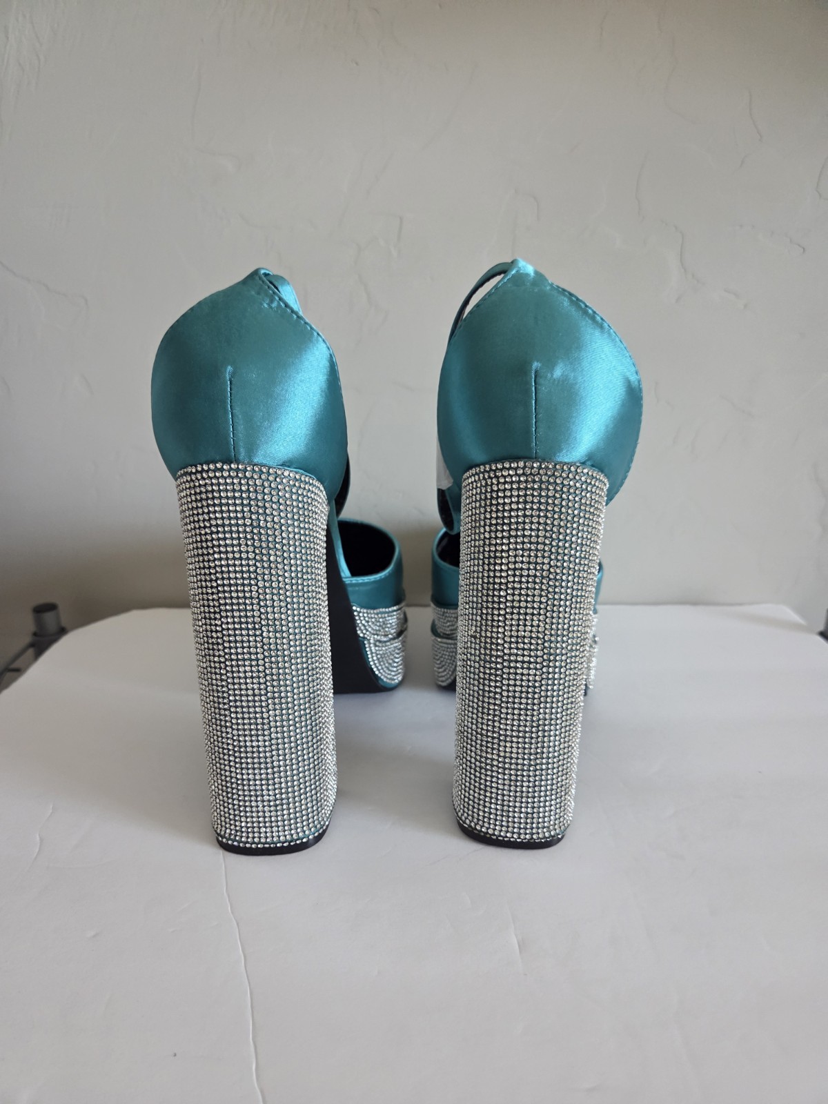 Cape Robbin Turquoise Platform Slingback Heels Rhinestone Block Heel Size 10