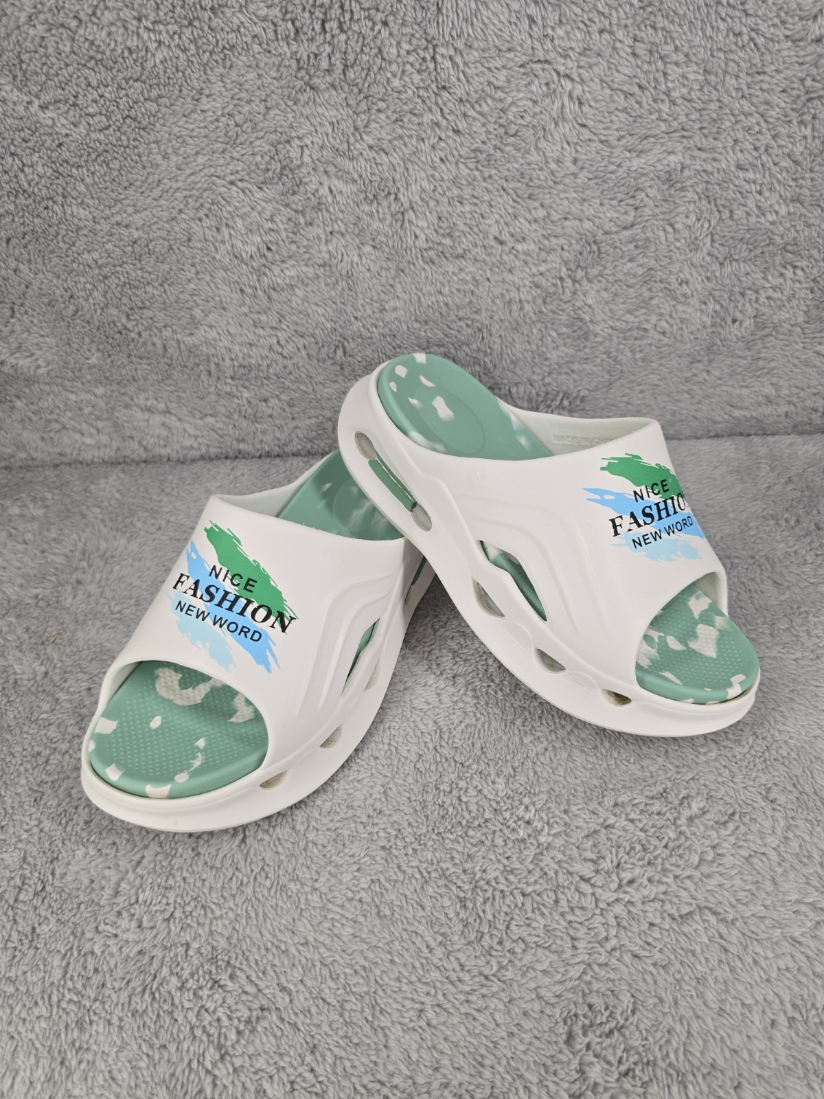 Unisex Slide Sandals Size 36-37 White & Mint Green “Nice Fashion” Casual Summer