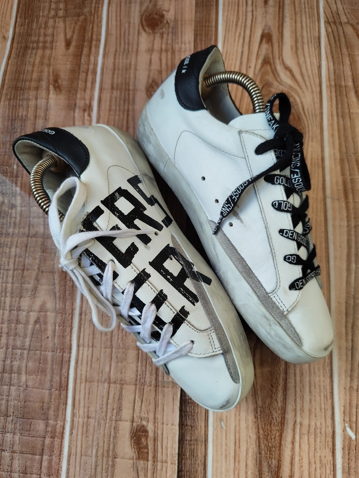 Golden Goose Superstar White Leather Graffiti Low Trainers EU 37 US 7