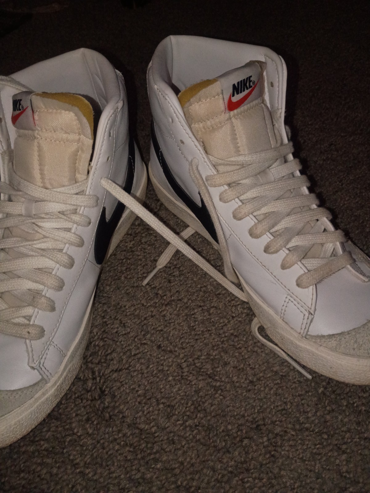 Size 9 women’s- Nike Blazer ’77 Vintage Mid White