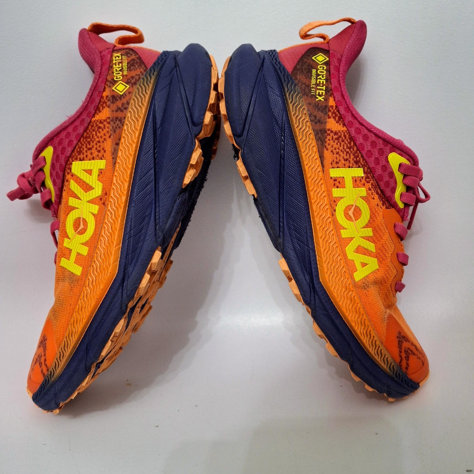 Hoka One One Women Challenger ATR 7 GTX GORE-TEX Running Sneaker Orange Pink 6.5