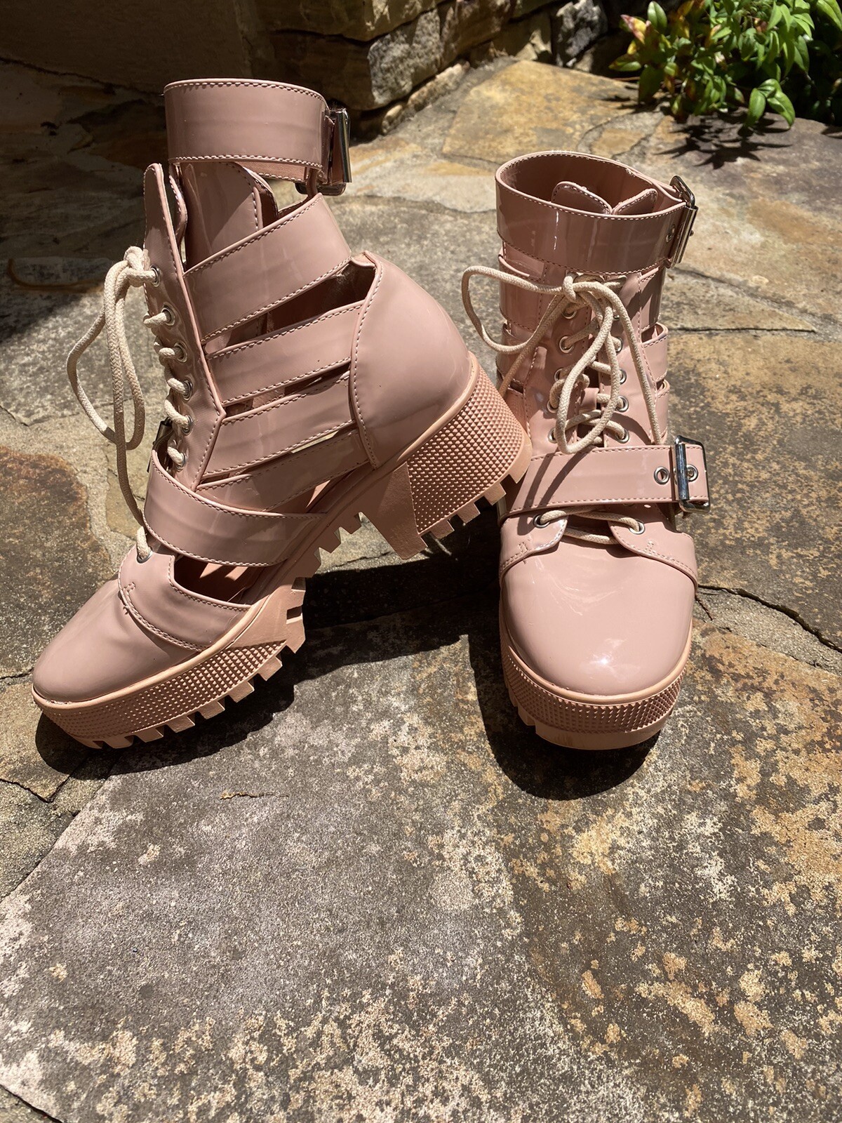 Cape Robbin Beyond Chunky Lace Up Boots Size 6
