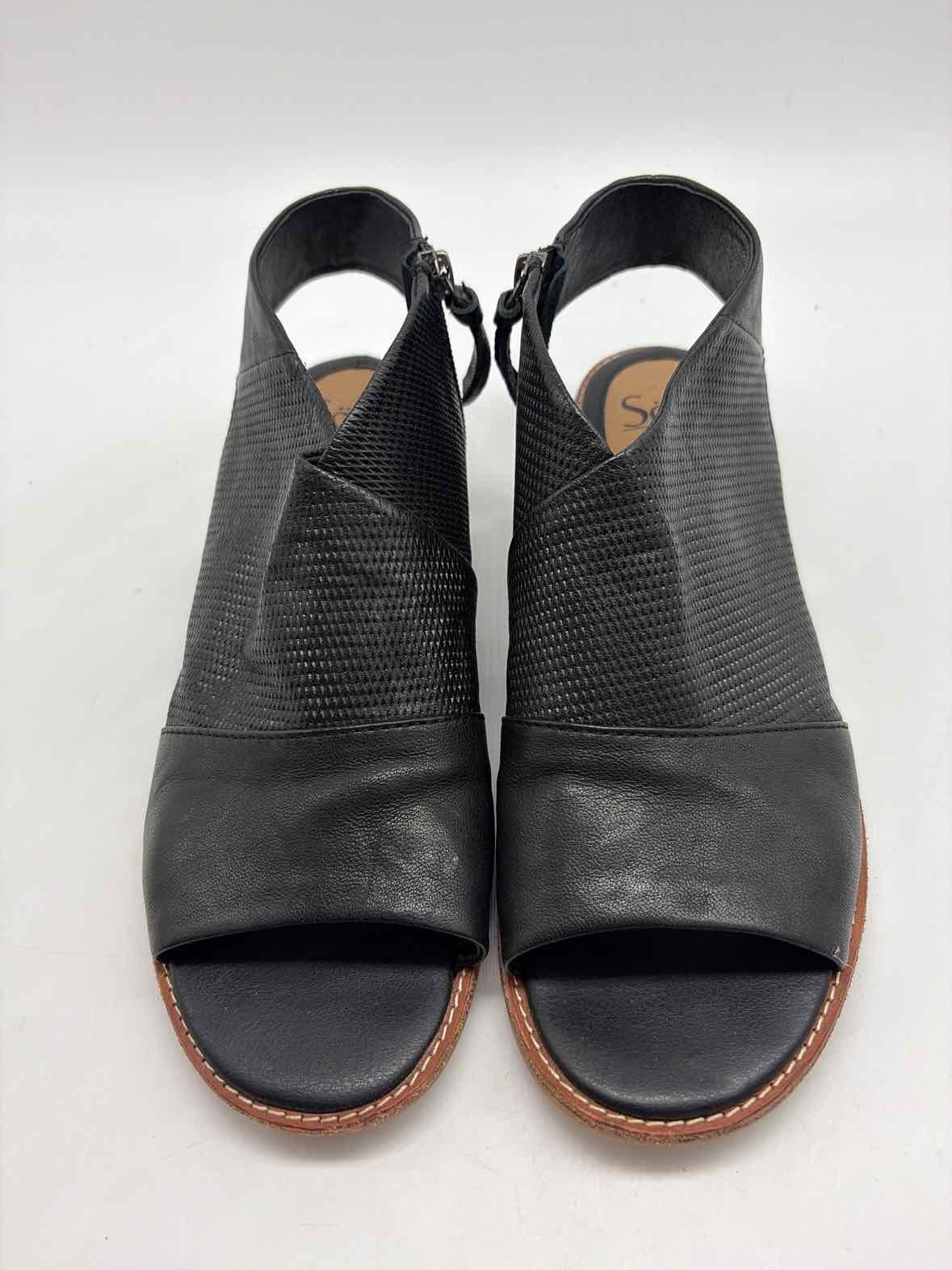 Pre-Owned Sofft Black Size 9.5M Caged Sandals