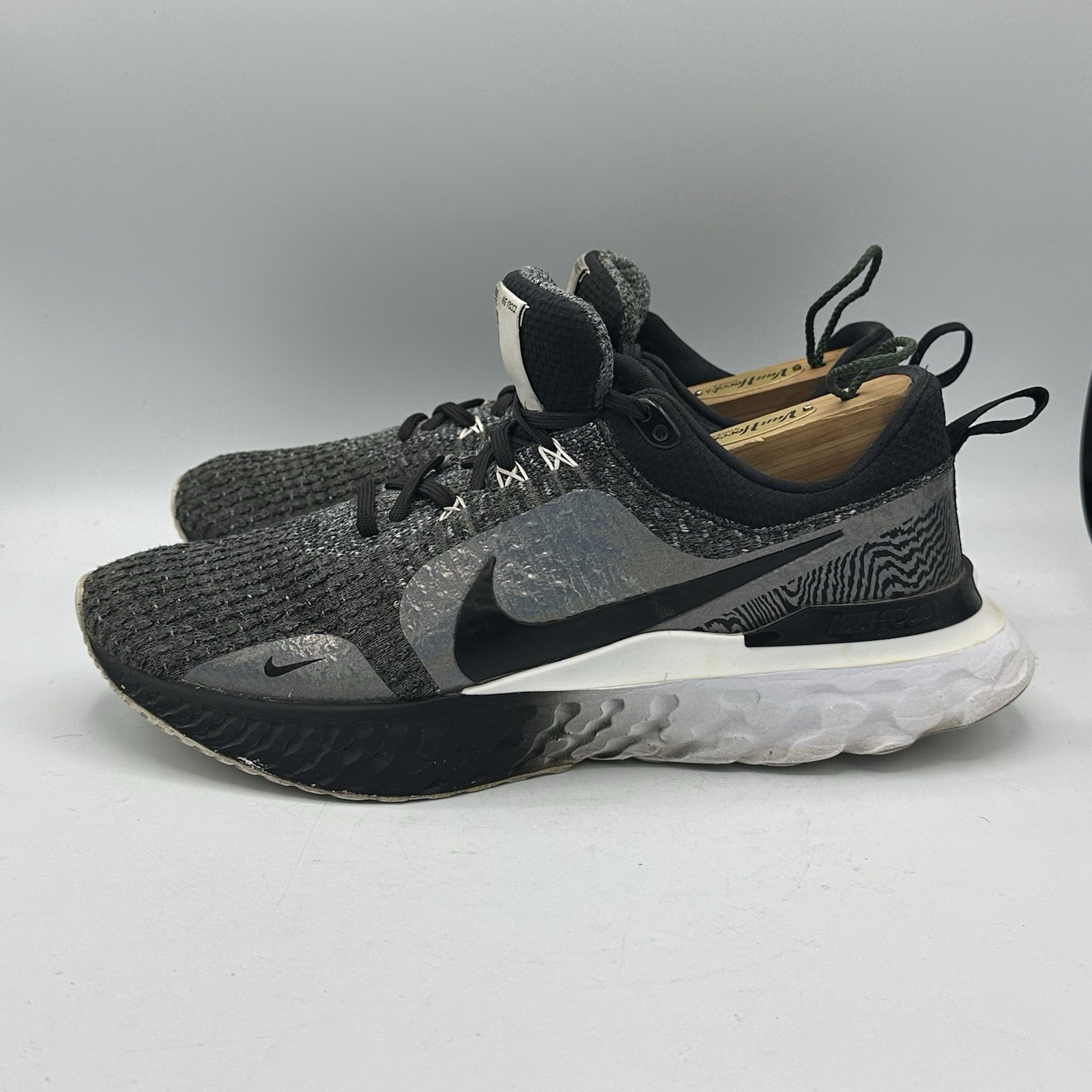 Nike React Infinity Run Flyknit 3 Premium Black Zebra Iridescent Size 11