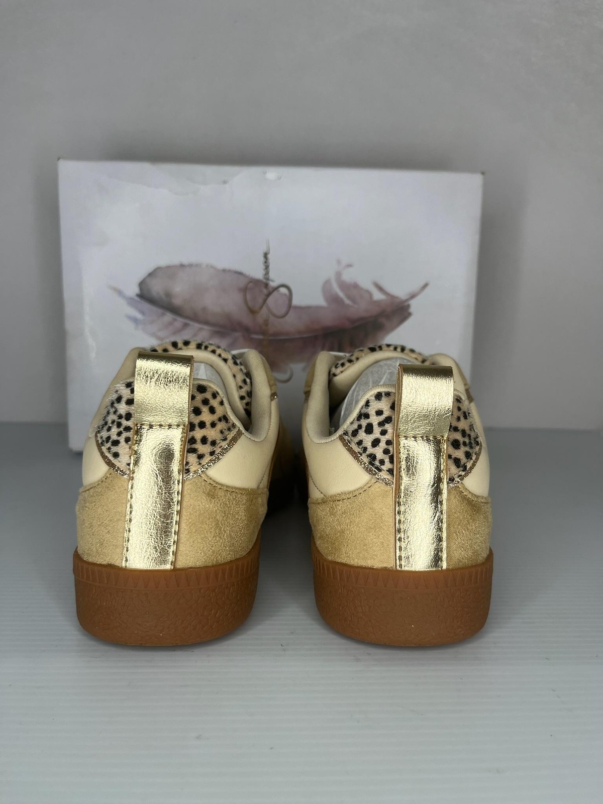 Jessica Simpson Shoes Womens Size 7 Beige Gold JS-ROBYNA Gum Sole Sneakers NEW