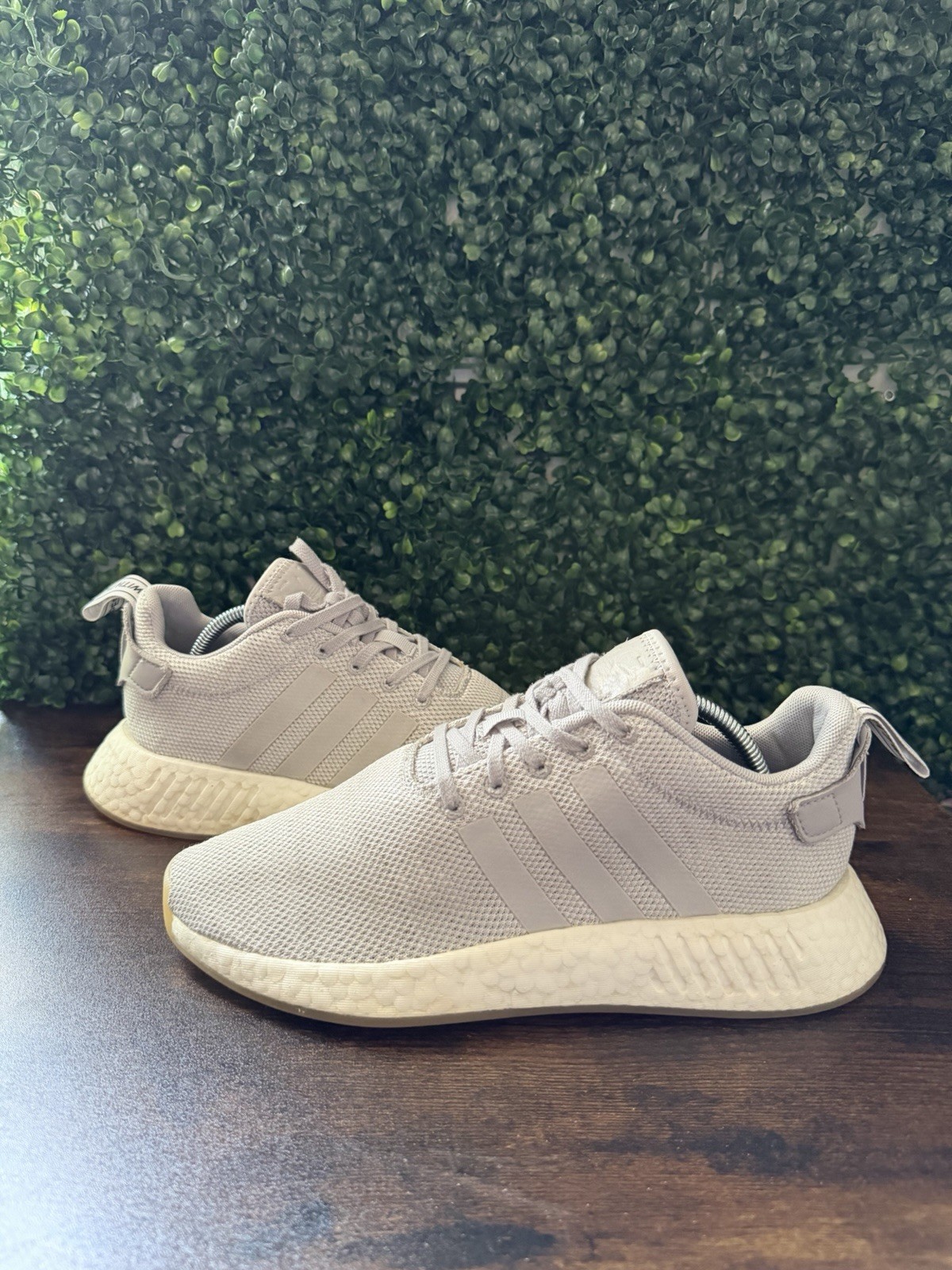 Adidas NMD R2 Gray Crystal White Womens Size 7.5 Sneakers Casual Shoes AQ0196