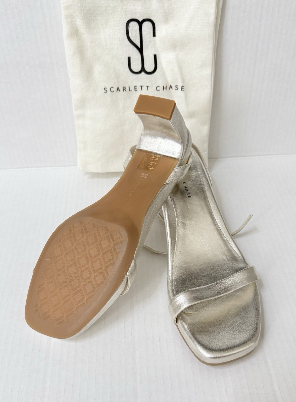 New!! Scarlett Chase Leather Sandals 👡 Champagne Metallic Size 39 Made In Italy