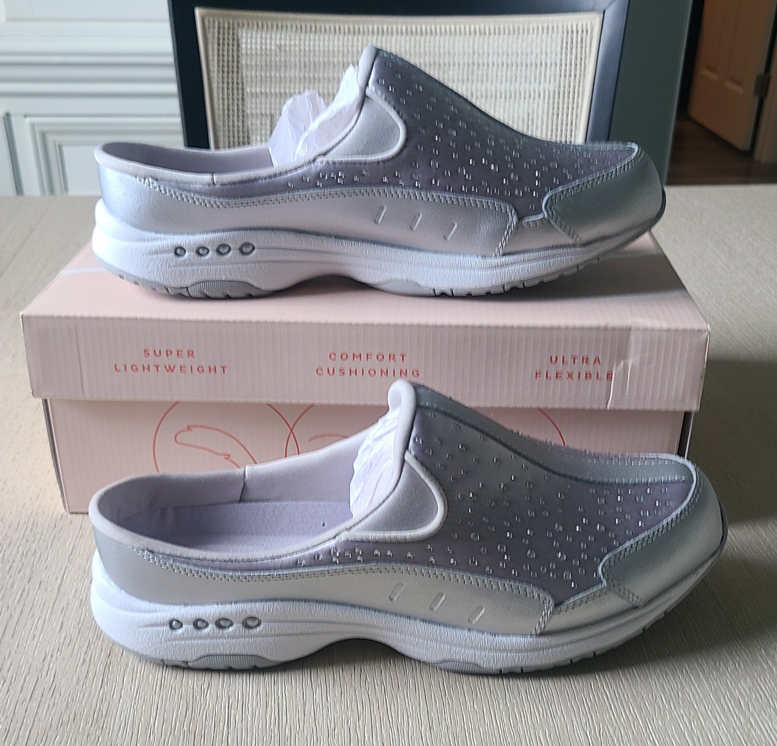 East Spirit Traveltime Travelstones Jeweled Silver 9.5W NIB