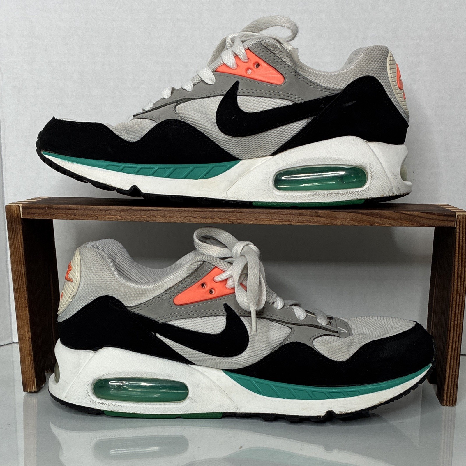 Nike Air Max Correlate Low Top Lace-Up Sneakers White/Black/Green/Orange